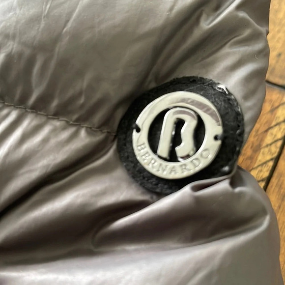 Bernardo Puffer Long Sleeve Size Small Black Jacket Hooded metallic gray - Picture 7 of 16